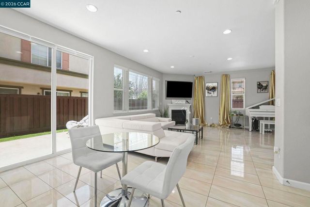 2273 Toscana Dr, Pittsburg, CA 94565