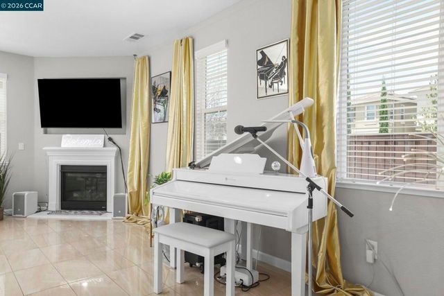 2273 Toscana Dr, Pittsburg, CA 94565