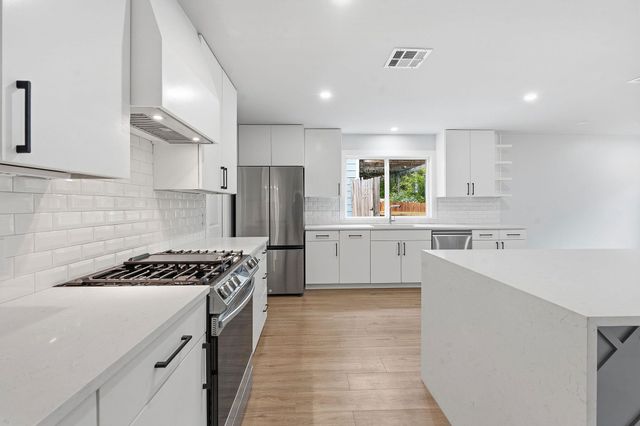 7807 Keswick DR, Austin, TX 78745