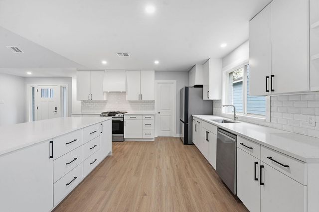 7807 Keswick DR, Austin, TX 78745