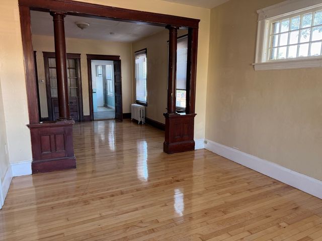 2 Shirley St 2, Worcester, MA 01610