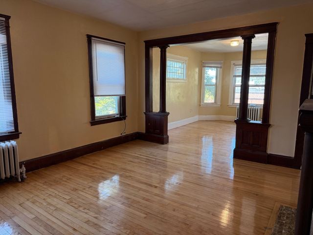 2 Shirley St 2, Worcester, MA 01610