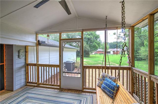 108 Valley Drive, Cartersville, GA 30120