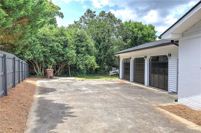 108 Valley Drive, Cartersville, GA 30120