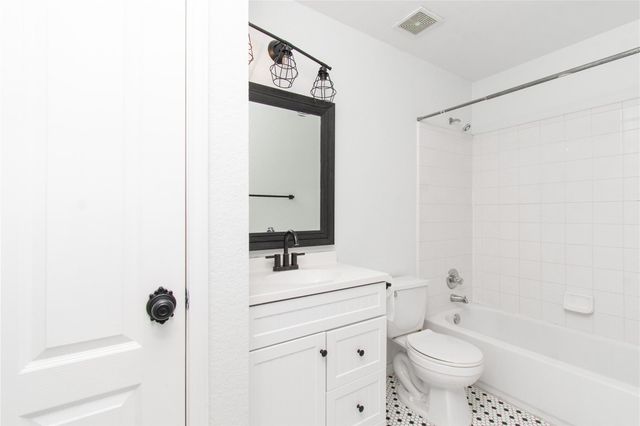 283 Cordero DR, San Marcos, TX 78666