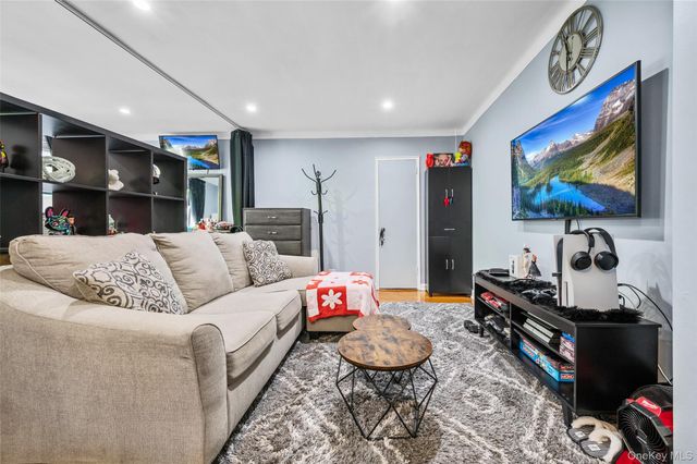 14350 Hoover Avenue 505, Briarwood, NY 11435