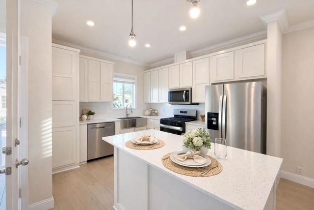 96 Timber Cove, Campbell, CA 95008