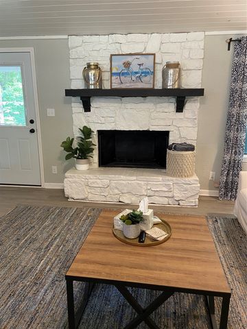 184 Beachwood Drive, Mabank, TX 75156