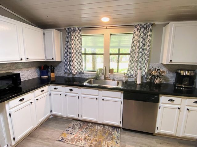 184 Beachwood Drive, Mabank, TX 75156