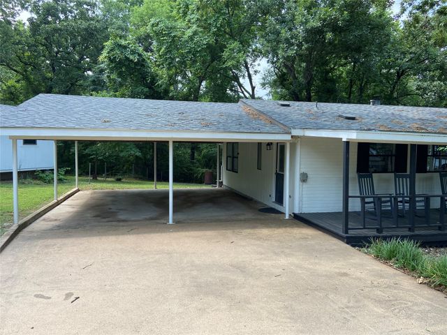 184 Beachwood Drive, Mabank, TX 75156