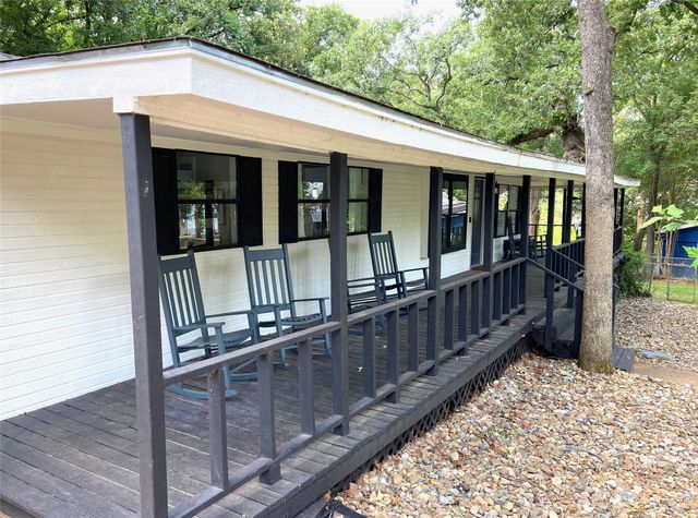 184 Beachwood Drive, Mabank, TX 75156