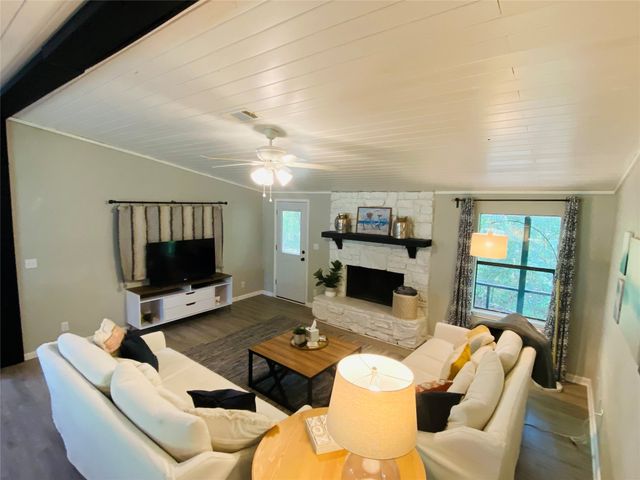 184 Beachwood Drive, Mabank, TX 75156