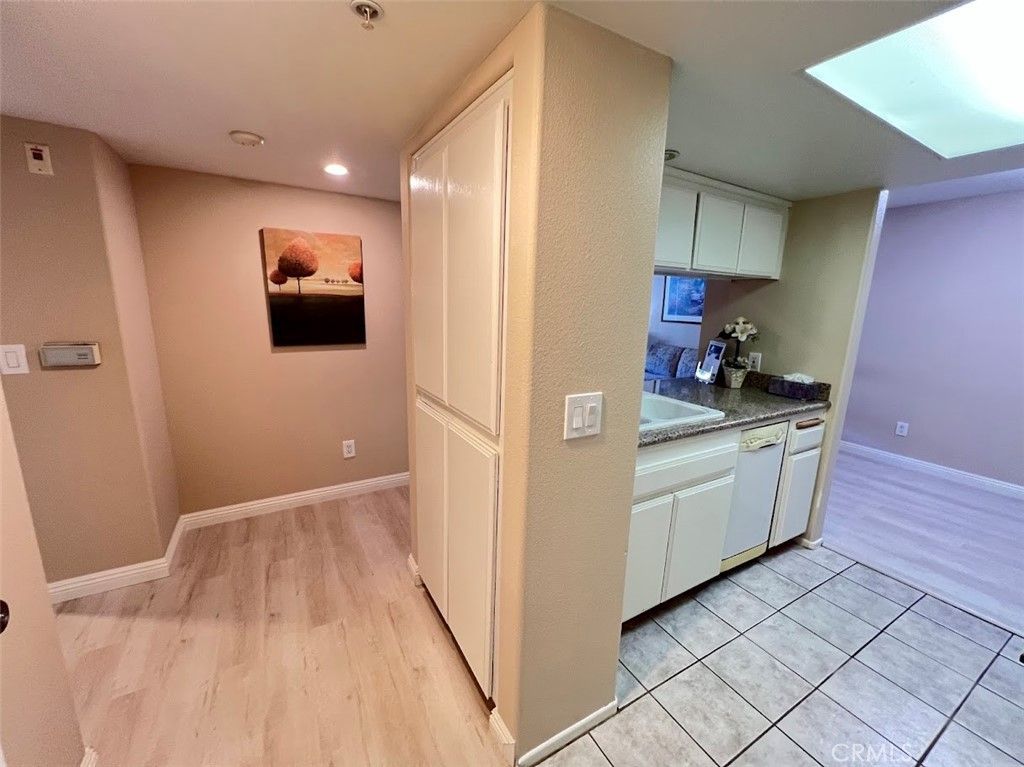 Image 10 of property listing at 918 W Garvey Avenue 313, Monterey Park, CA 91754