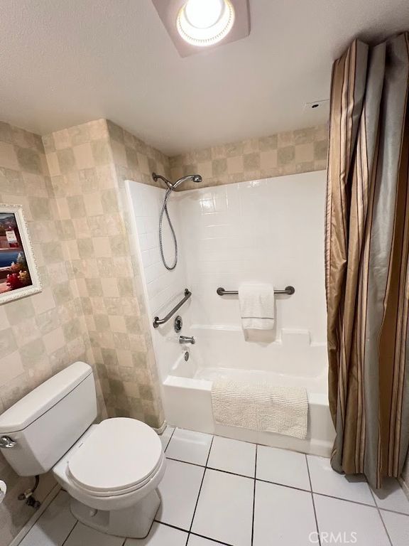 Image 17 of property listing at 918 W Garvey Avenue 313, Monterey Park, CA 91754