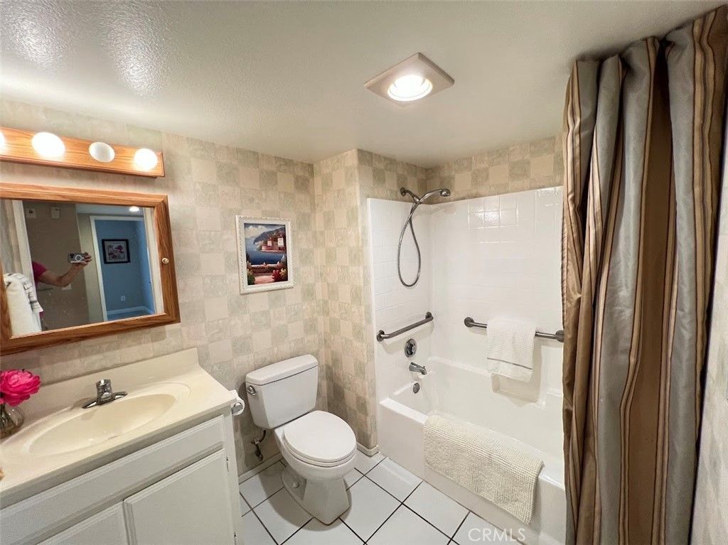 Image 18 of property listing at 918 W Garvey Avenue 313, Monterey Park, CA 91754