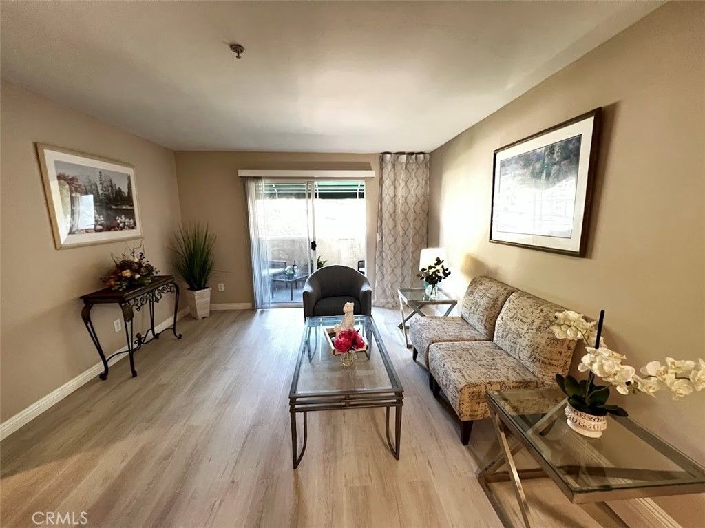 Image 5 of property listing at 918 W Garvey Avenue 313, Monterey Park, CA 91754