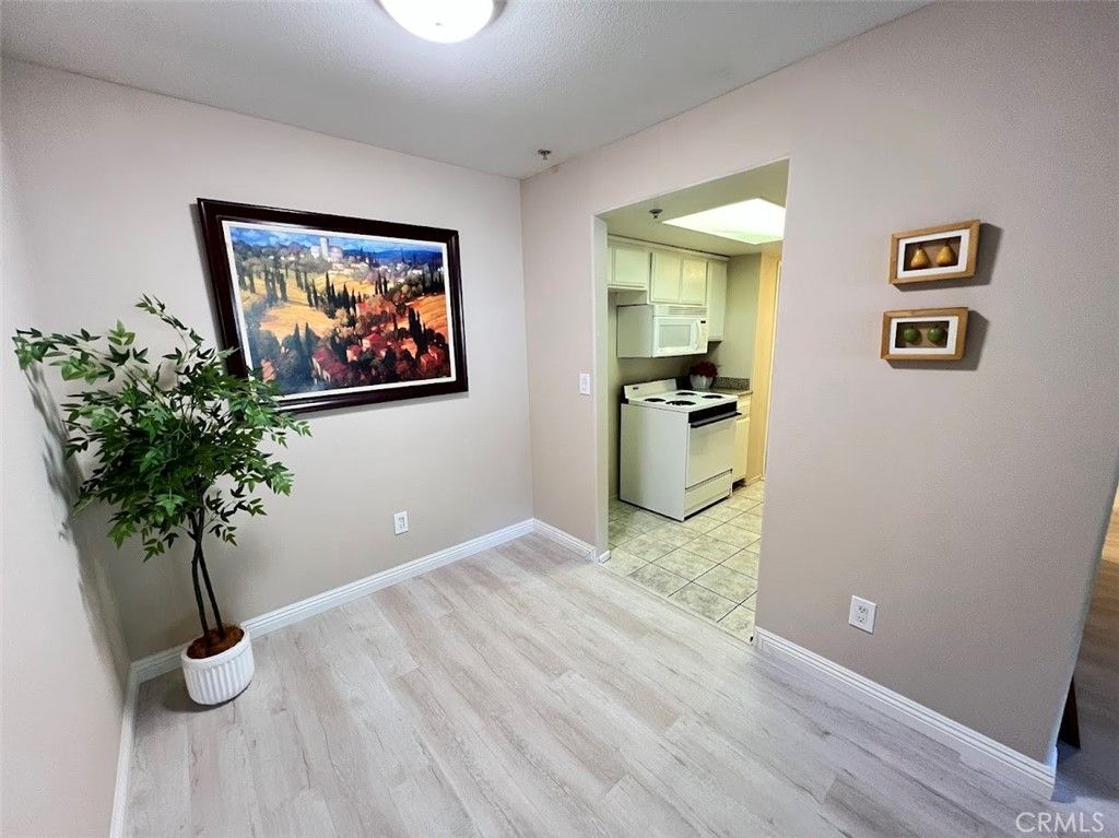 Image 6 of property listing at 918 W Garvey Avenue 313, Monterey Park, CA 91754