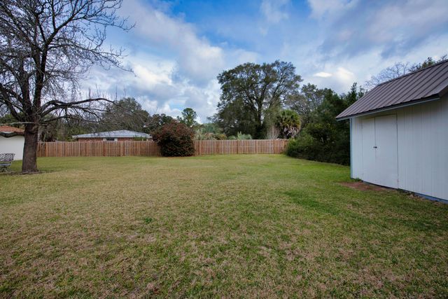 704 Burton Avenue, Fort Walton Beach, FL 32547