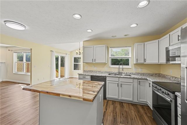 292 Parrott Court, Fairborn, OH 45324