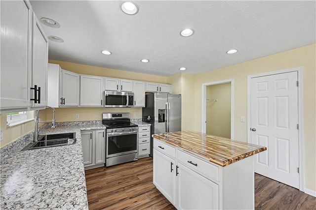 292 Parrott Court, Fairborn, OH 45324