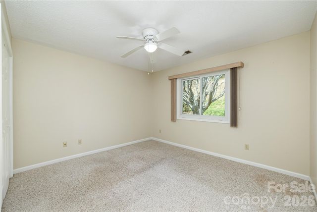 176 Derbyshire Drive, Hendersonville, NC 28792