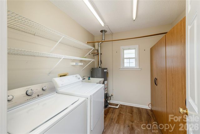 176 Derbyshire Drive, Hendersonville, NC 28792