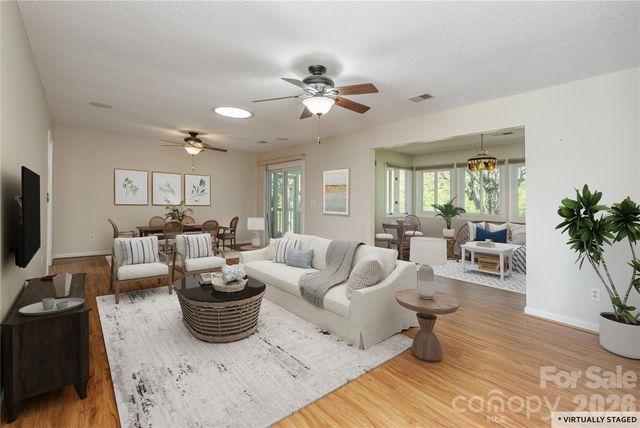 176 Derbyshire Drive, Hendersonville, NC 28792