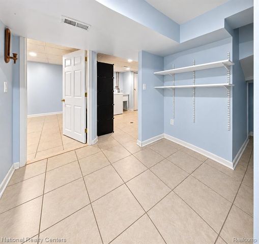 42146 Trinity Court, Sterling Heights, MI 48313
