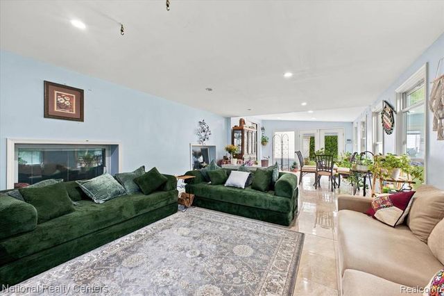 42146 Trinity Court, Sterling Heights, MI 48313