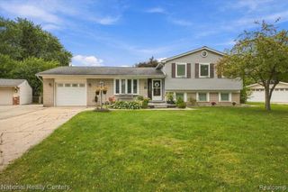 42146 Trinity Court, Sterling Heights, MI 48313