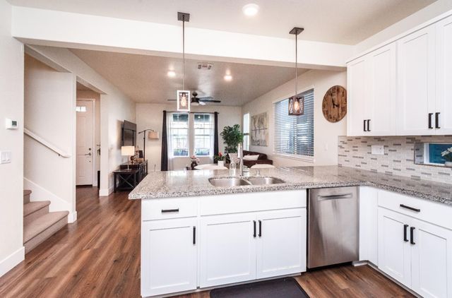 3127 Blackbird Ct, West Sacramento, CA 95691