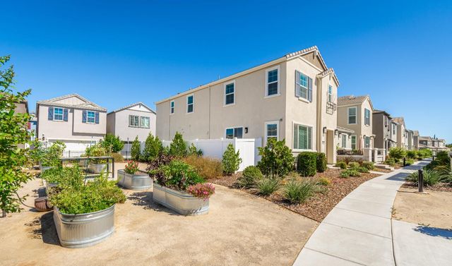 3127 Blackbird Ct, West Sacramento, CA 95691