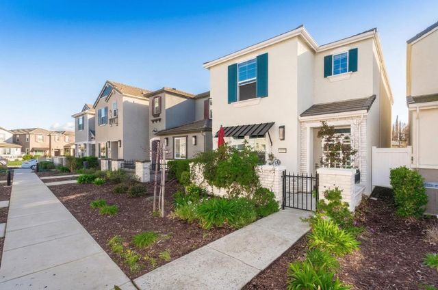 3127 Blackbird Ct, West Sacramento, CA 95691