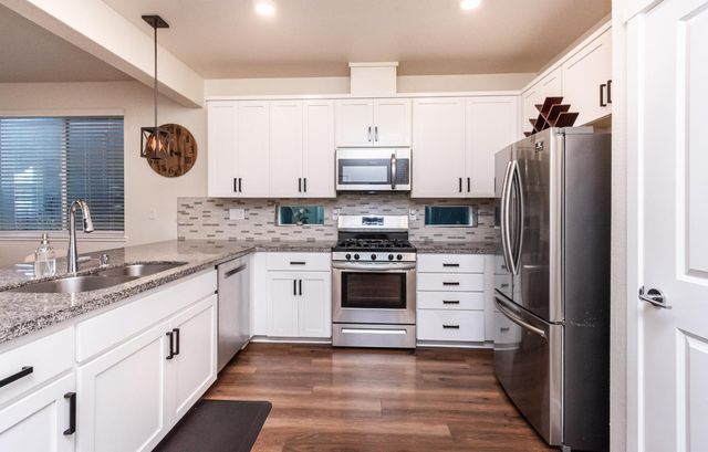 3127 Blackbird Ct, West Sacramento, CA 95691