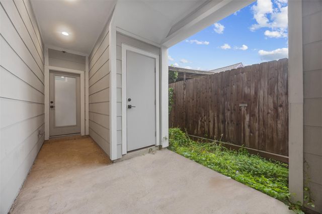 2056 Johanna Drive D, Houston, TX 77055