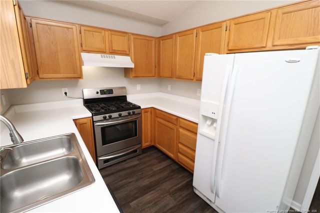 504 Noonday Court, Holly Springs, NC 27540