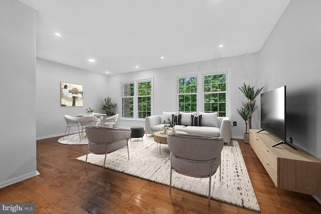 7328 GREENTREE RD, Bethesda, MD 20817