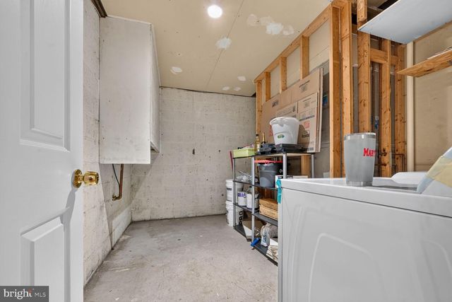 7328 GREENTREE RD, Bethesda, MD 20817