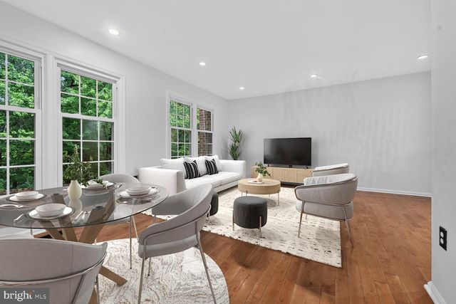 7328 GREENTREE RD, Bethesda, MD 20817