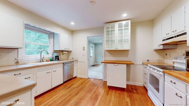 305 Westport Turnpike, Fairfield, CT 06824