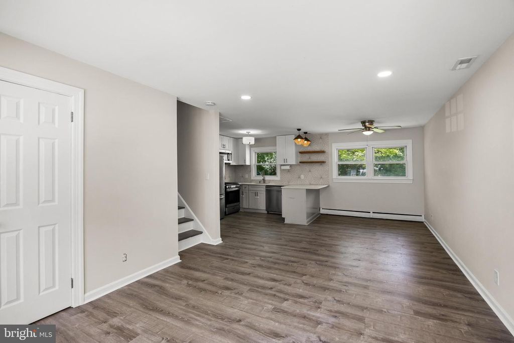 306 BORDEN ST, BORDENTOWN, NJ 08505 — photo 5