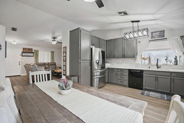 6130 Mcdevitt Dr, Riverbank, CA 95367