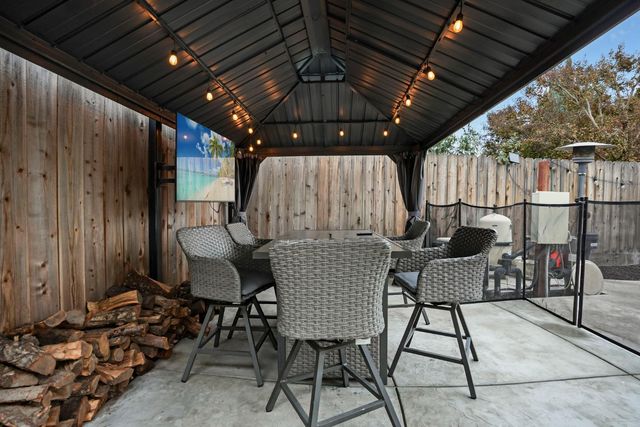 6130 Mcdevitt Dr, Riverbank, CA 95367