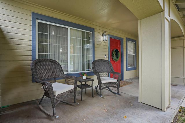 6130 Mcdevitt Dr, Riverbank, CA 95367