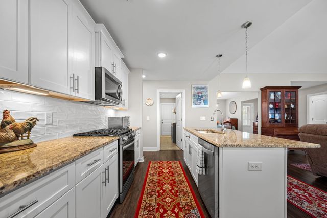 98 Pinnacle Point Ln, Tullahoma, TN 37388