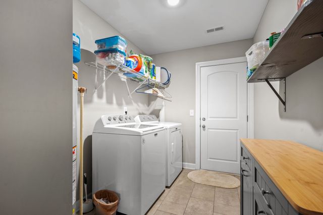 98 Pinnacle Point Ln, Tullahoma, TN 37388