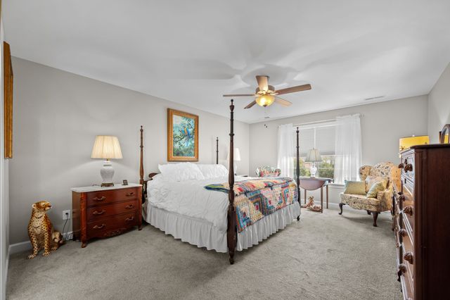 98 Pinnacle Point Ln, Tullahoma, TN 37388