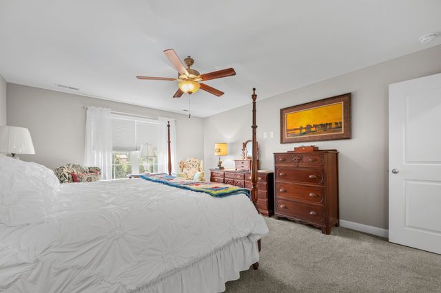 98 Pinnacle Point Ln, Tullahoma, TN 37388