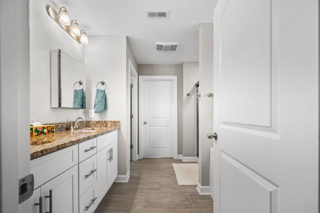 98 Pinnacle Point Ln, Tullahoma, TN 37388