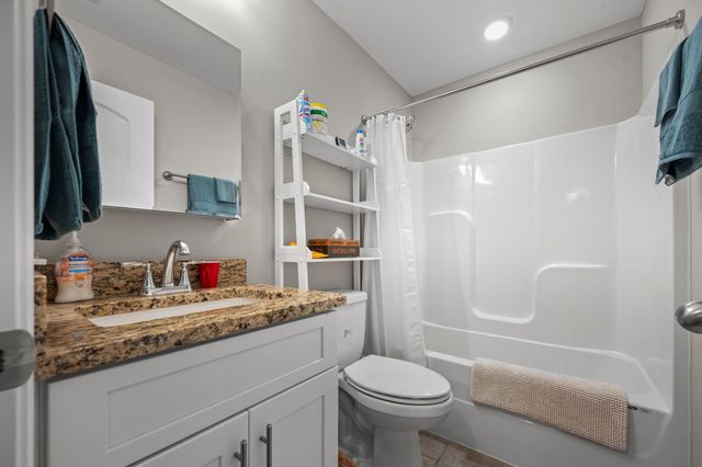 98 Pinnacle Point Ln, Tullahoma, TN 37388